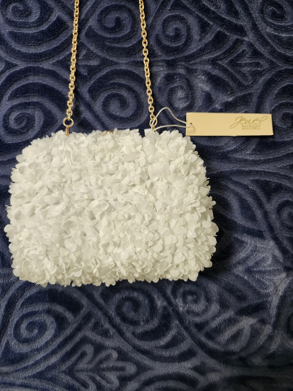 Jewel Badgley Mischka White Floral Appliqué Chain Clutch